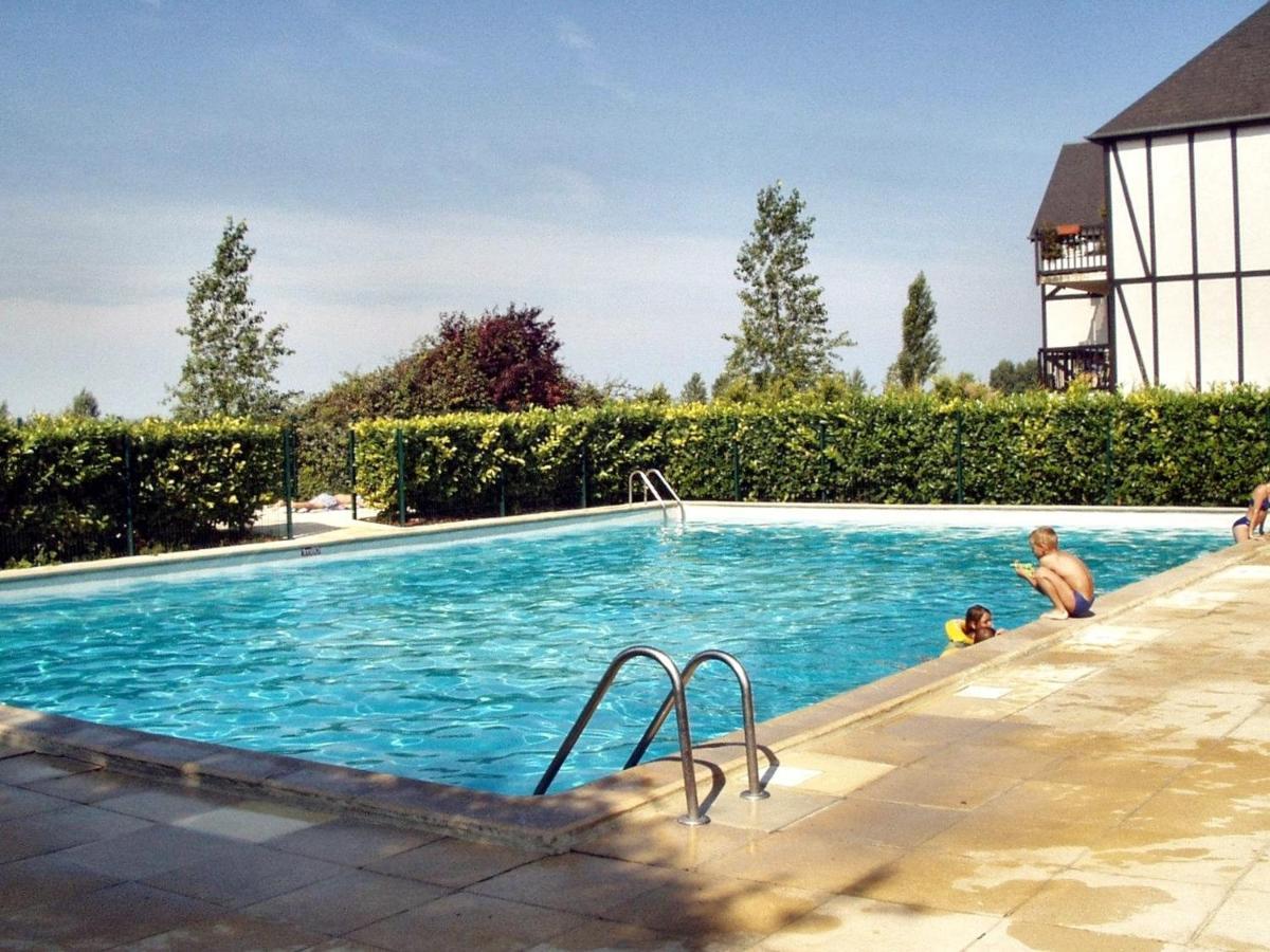 Charmant Cottage Normand Avec Jardin, Proche Hippodrome, Piscine Chauffee Et Tennis, Parking Prive - Fr-1-487-288 Cabourg Kültér fotó